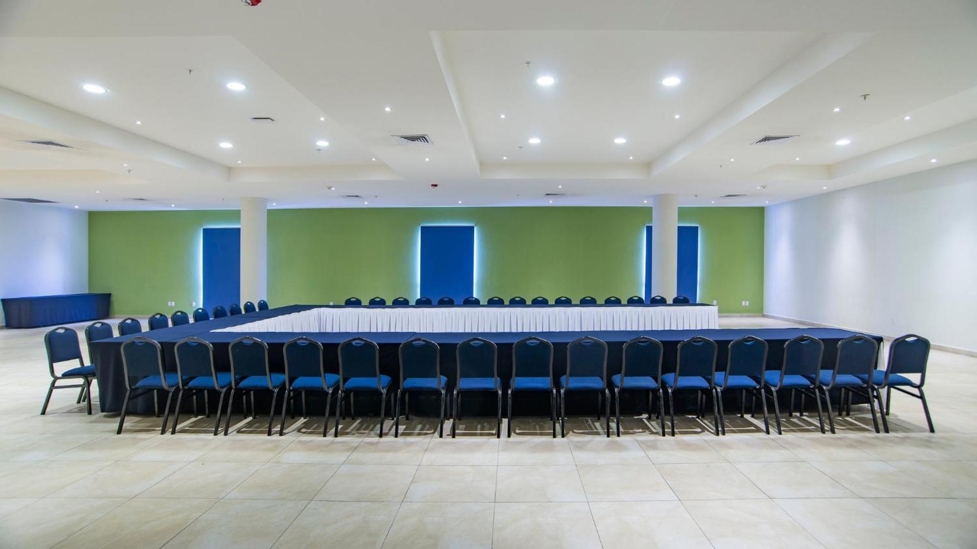 Holiday Inn Express Xalapa By Ihg Exterior photo